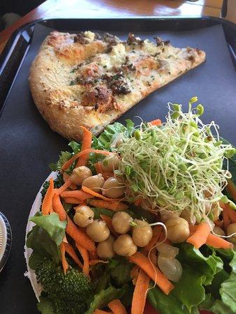 Leonardo's Pizza by the Slice